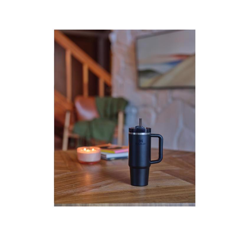 Stanley The Quencher H2.0 FlowState 30 oz Black BPA Free Double-wall Vacuum Insulated Tumbler